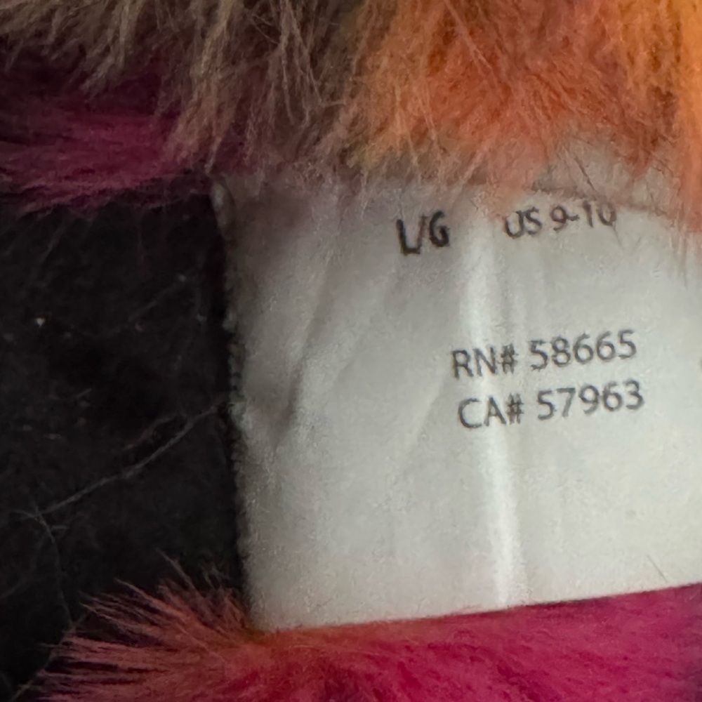 Fuzzy Slippers - Picture 7 of 8